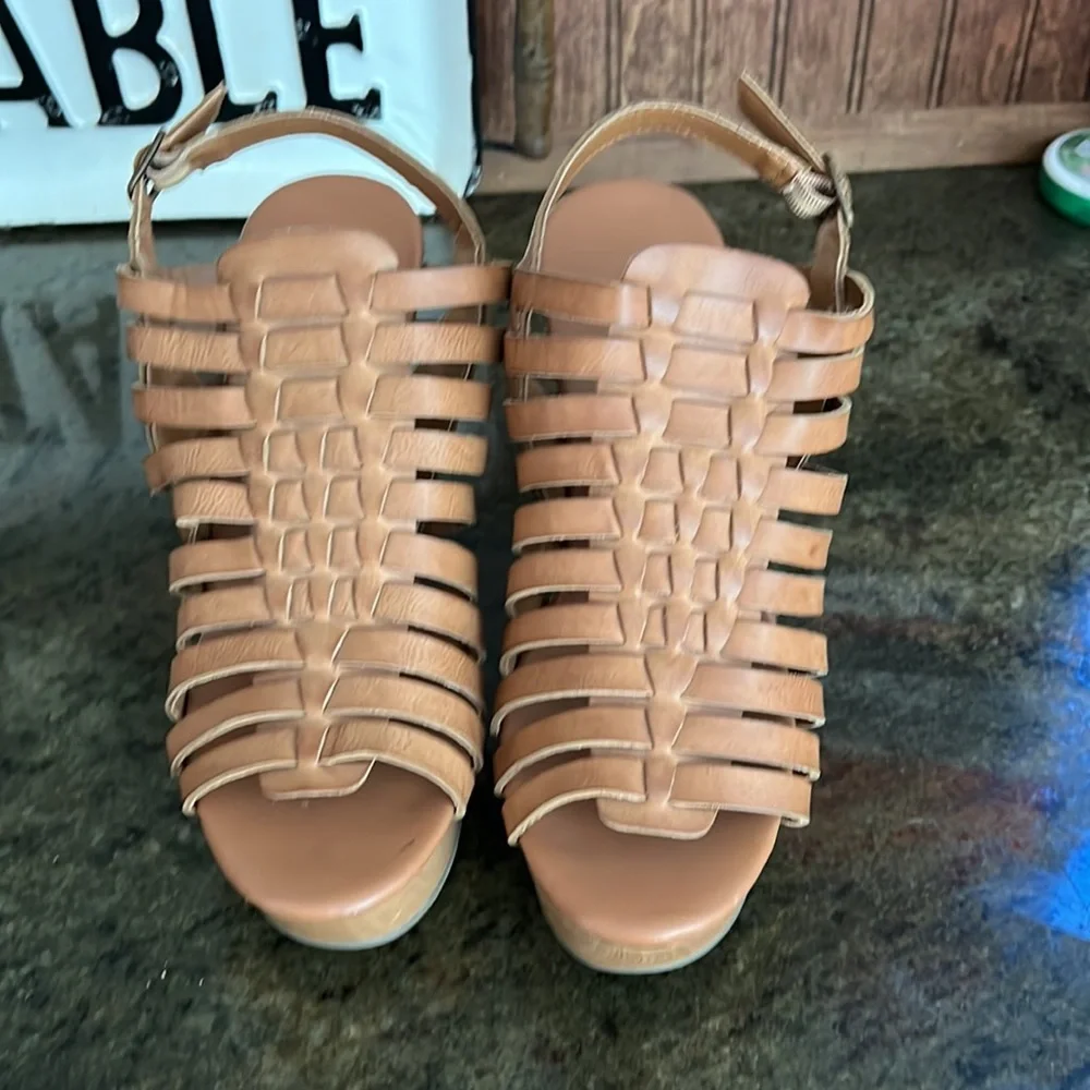 Wedges - Picture 2 of 4